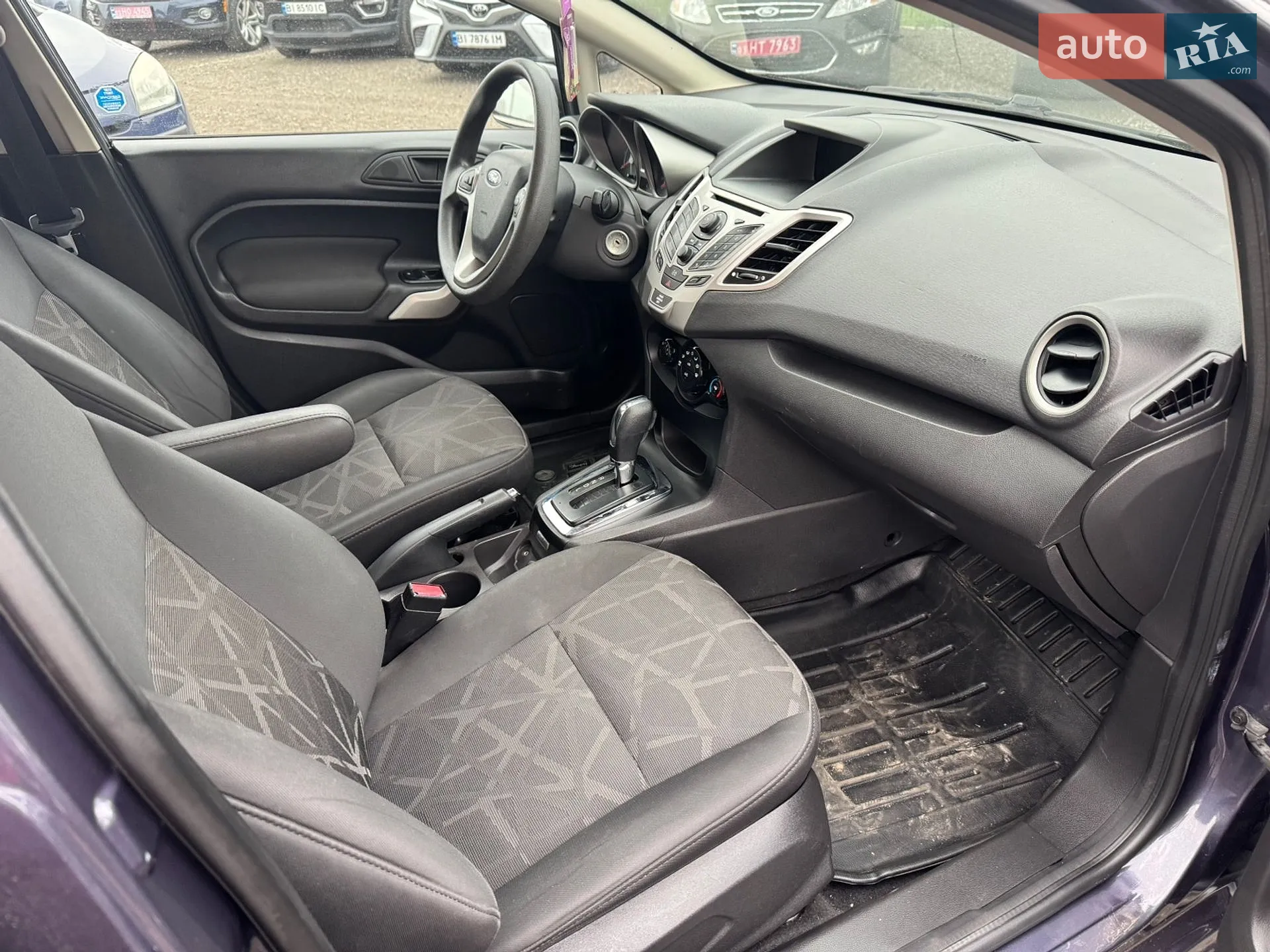 2013 Ford Fiesta - мініатюра 12