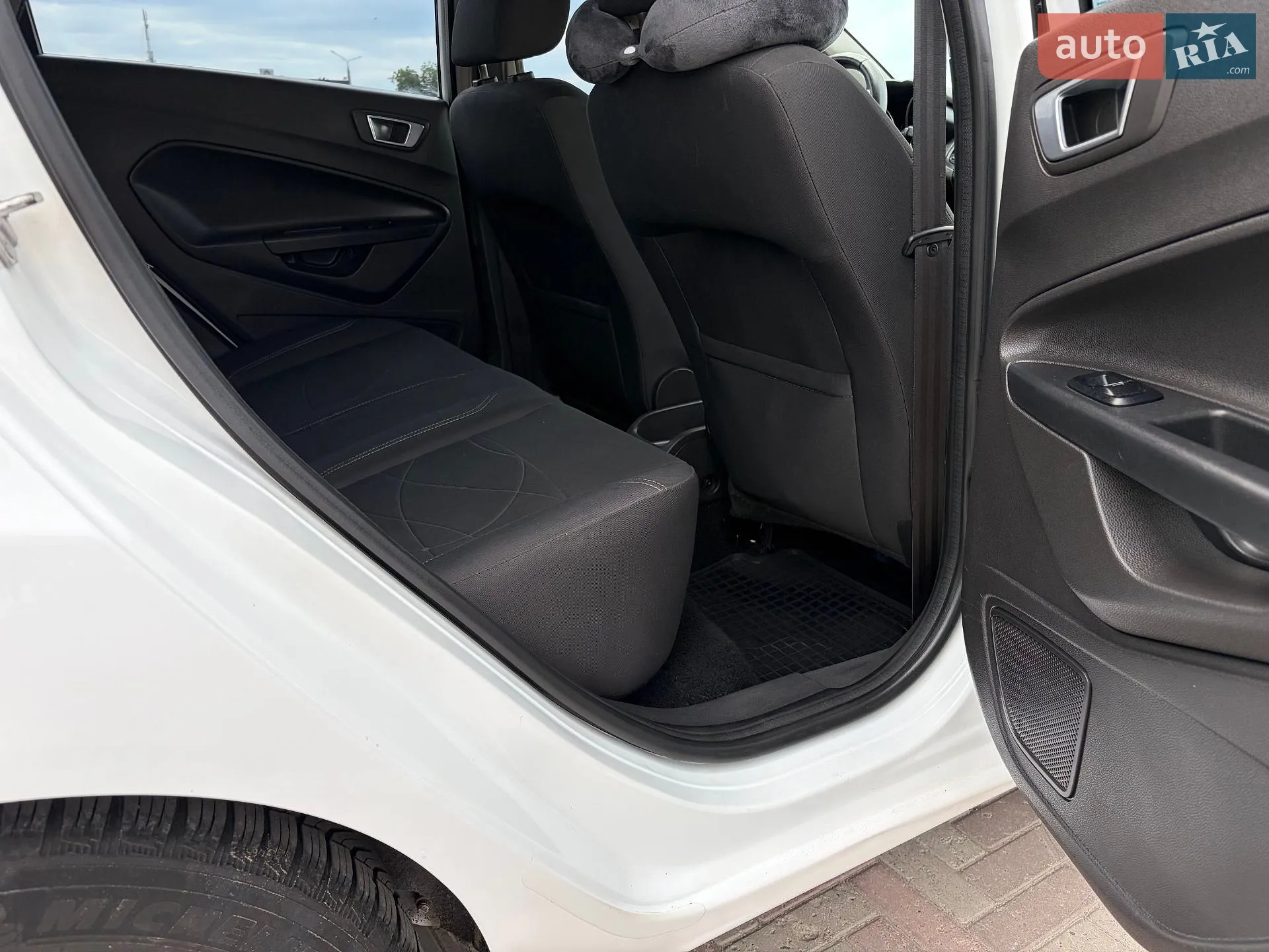 2015 Ford Fiesta - мініатюра 12