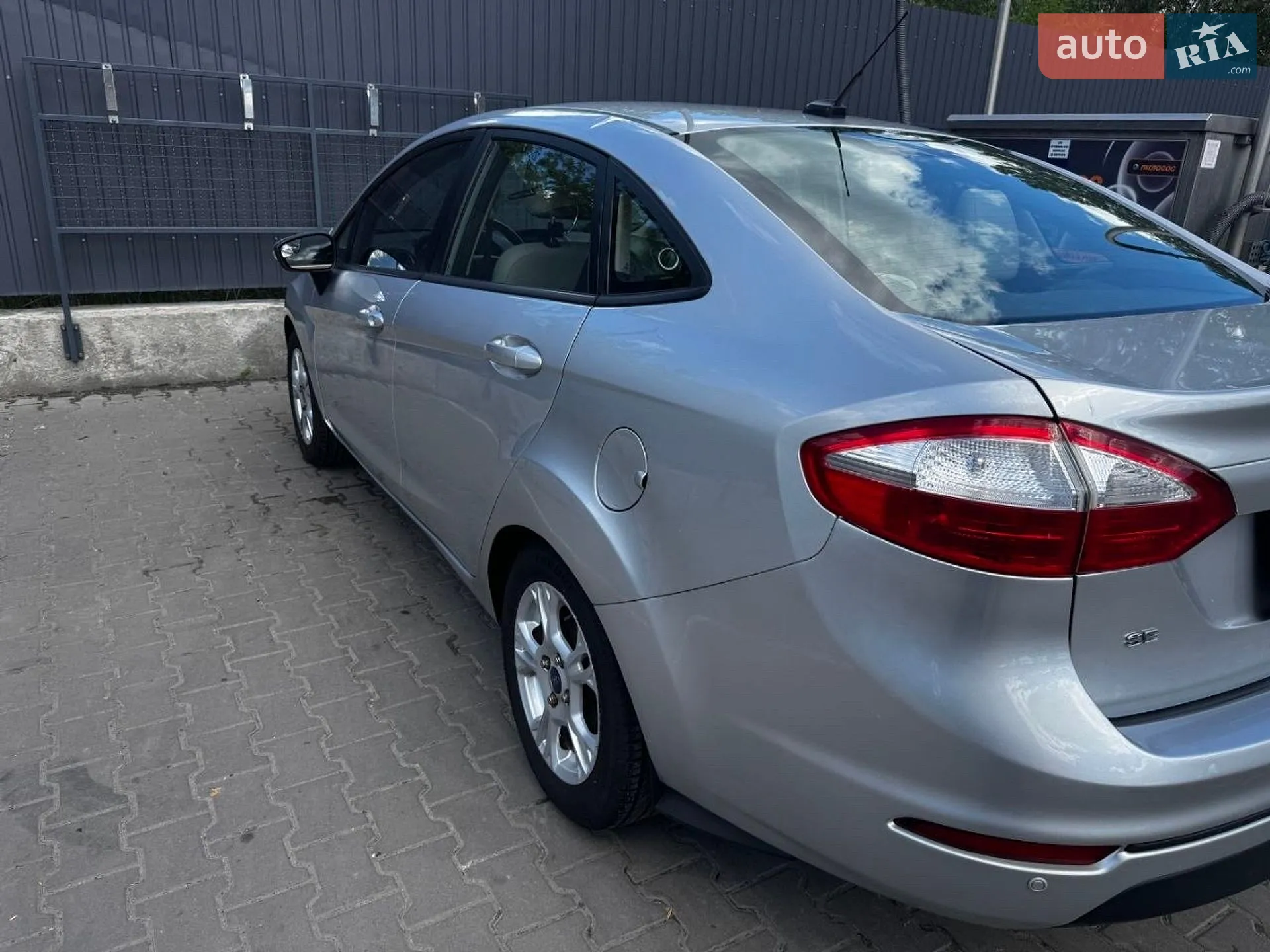 2013 Ford Fiesta - мініатюра 4