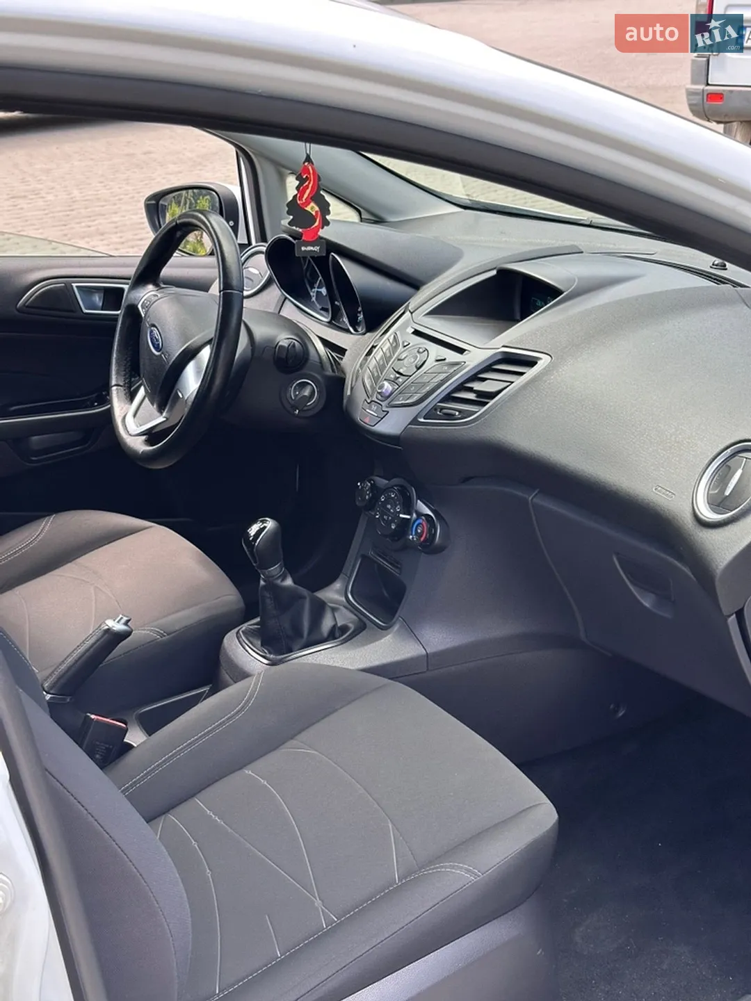 2016 Ford Fiesta - мініатюра 12