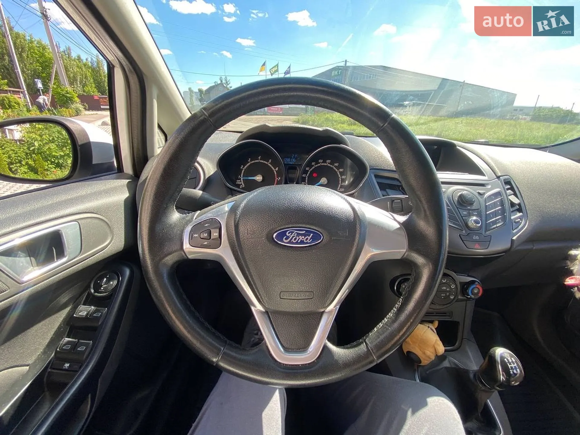 2013 Ford Fiesta - мініатюра 33