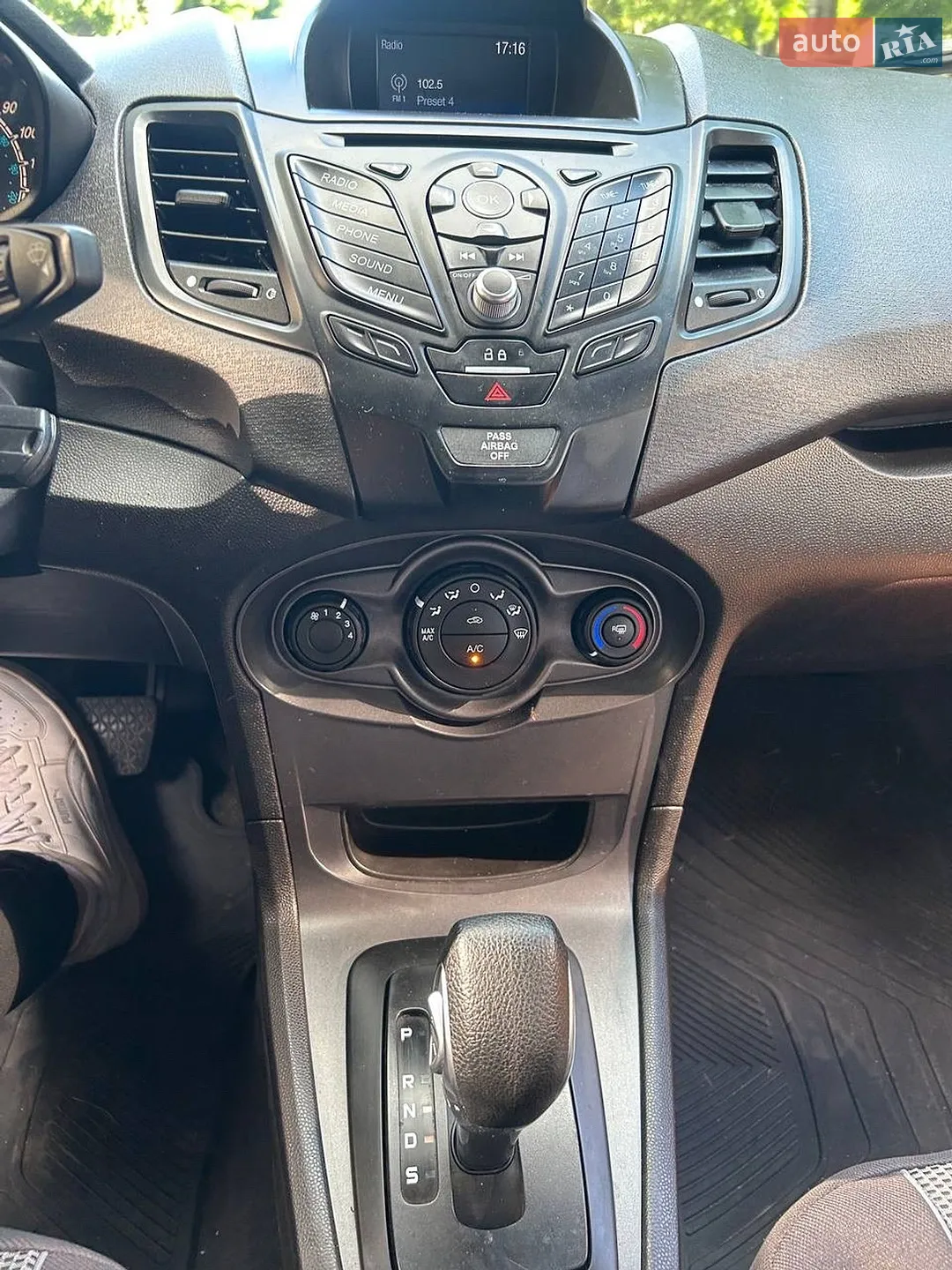 2018 Ford Fiesta - мініатюра 11
