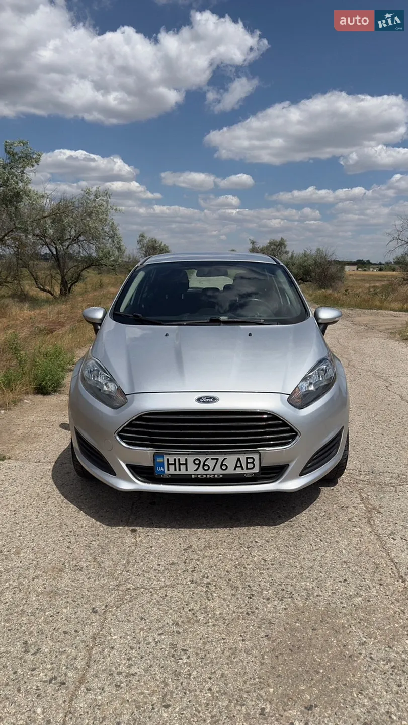 2015 Ford Fiesta - фото 1