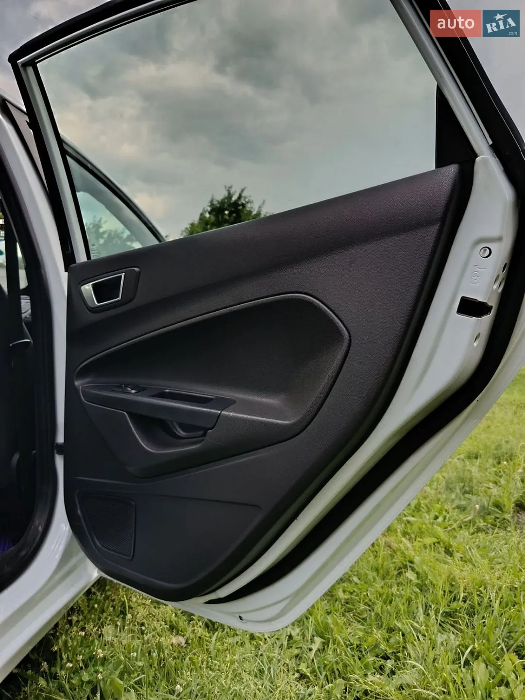 2015 Ford Fiesta - мініатюра 24