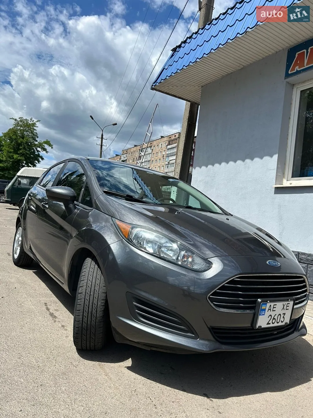 Ford Fiesta 2019 VIN 3FADP4EJ1KM163672 фото оголошення 10 з 12