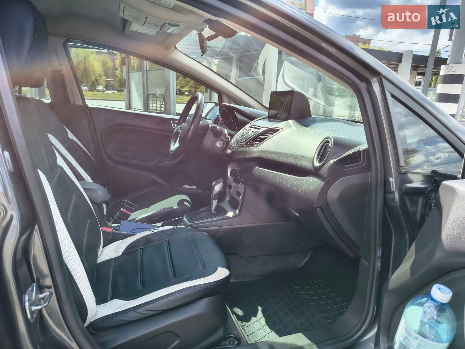 2015 Ford Fiesta - мініатюра 7