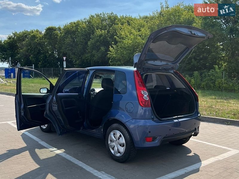 Хетчбек Ford Fiesta 2006 в Києві