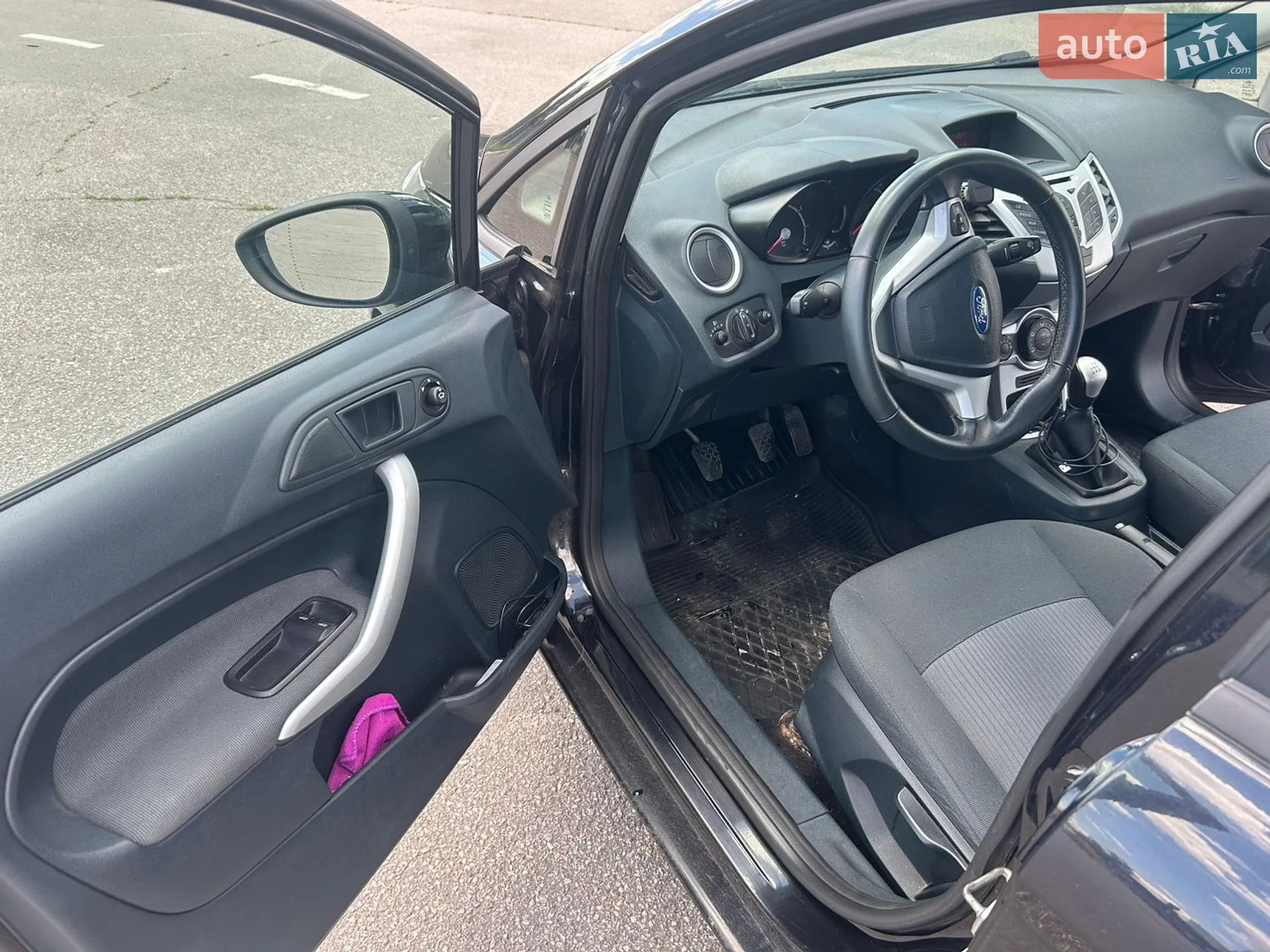 2012 Ford Fiesta - мініатюра 19