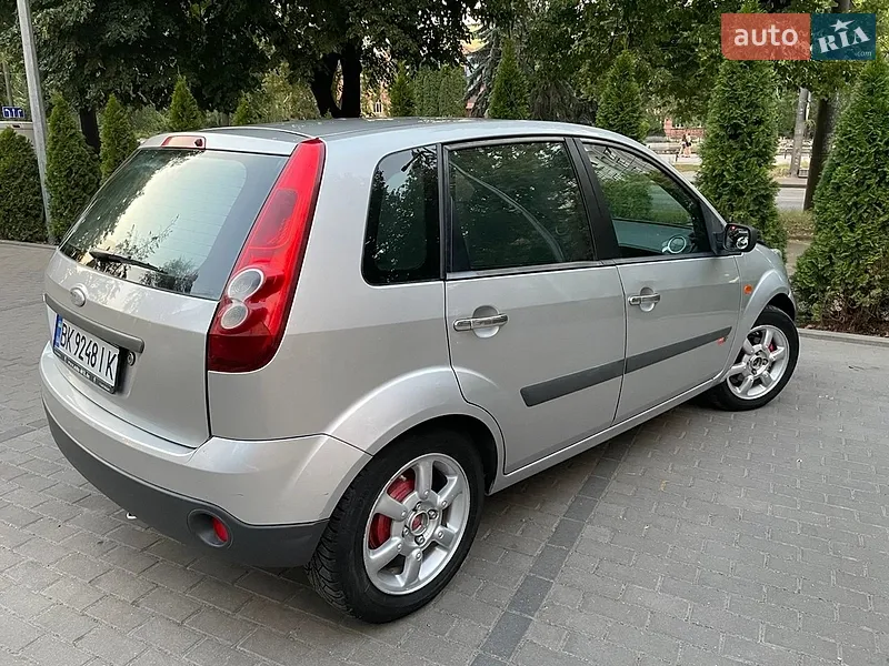 Ford Fiesta 2006 VIN WF0HXXGAJH6P20871 фото оголошення 3 з 43