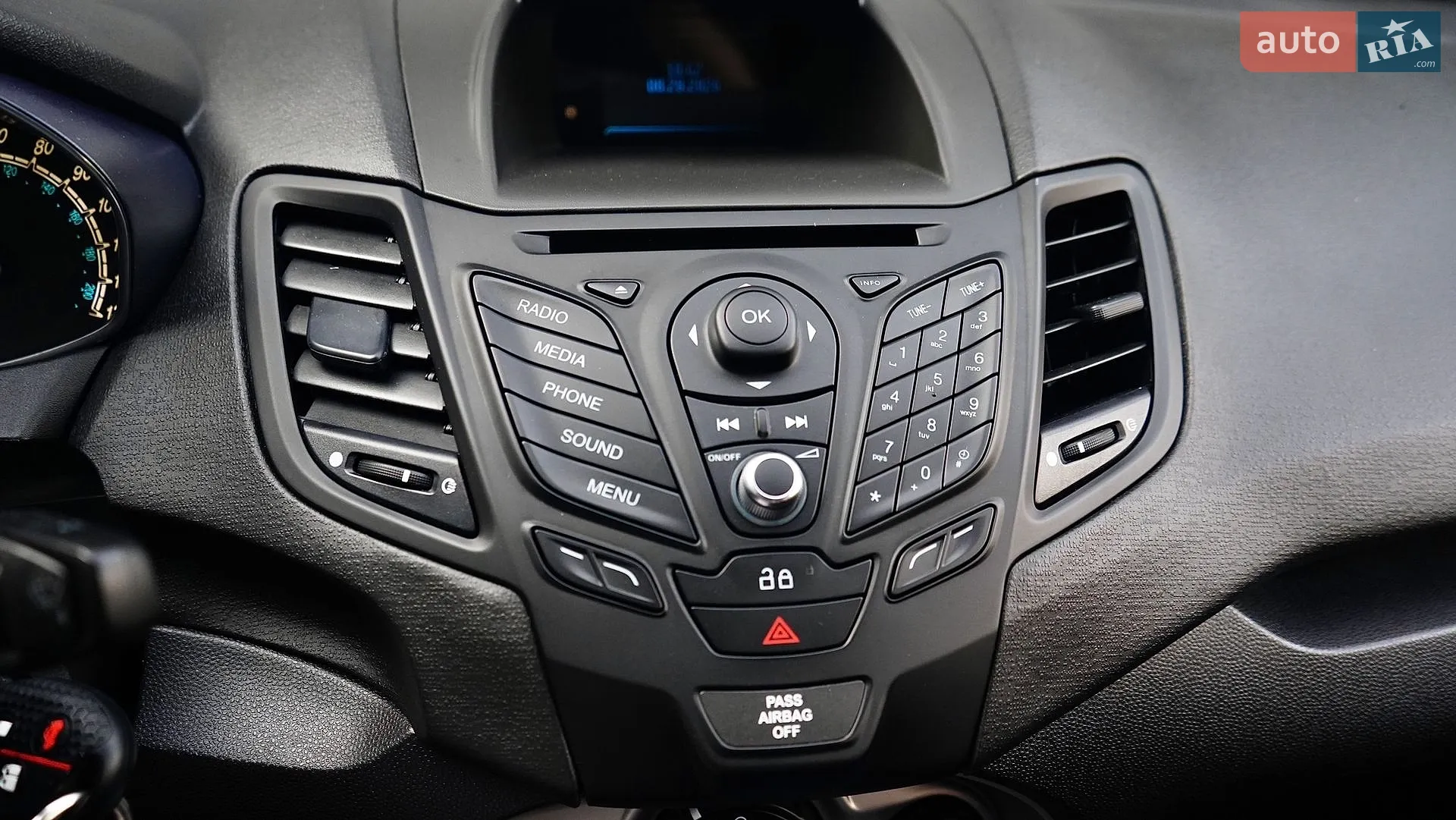 2013 Ford Fiesta - мініатюра 36