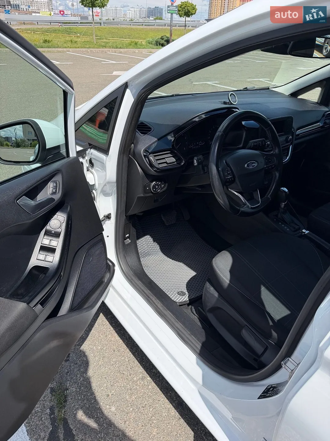 2018 Ford Fiesta - мініатюра 18