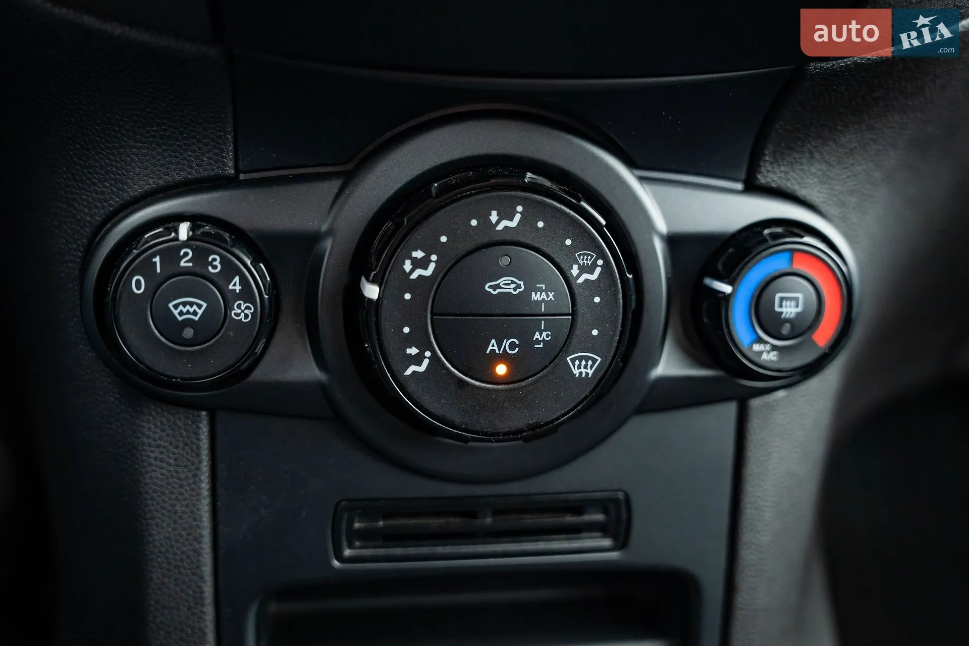 2016 Ford Fiesta - мініатюра 17