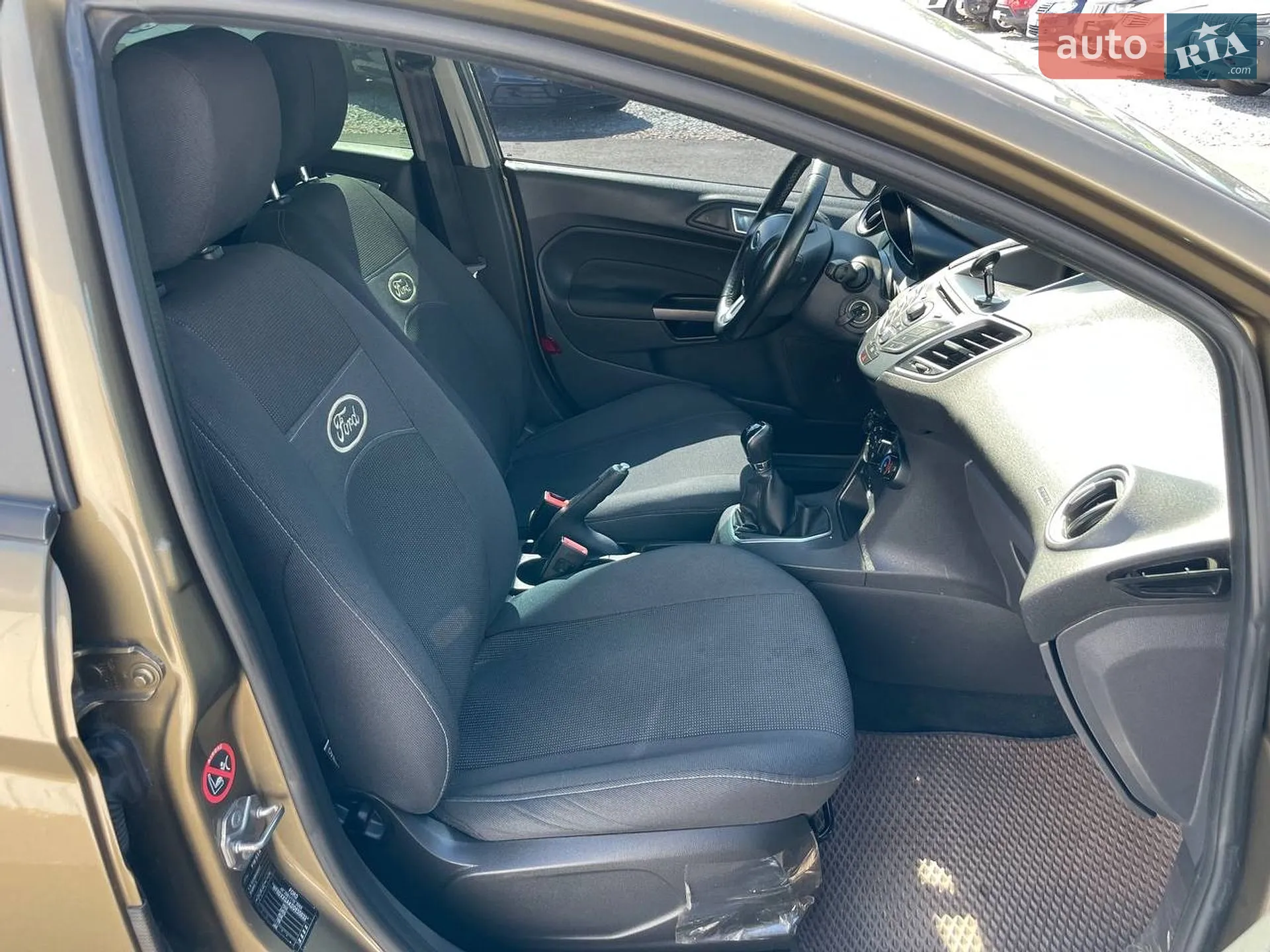 2013 Ford Fiesta - мініатюра 11