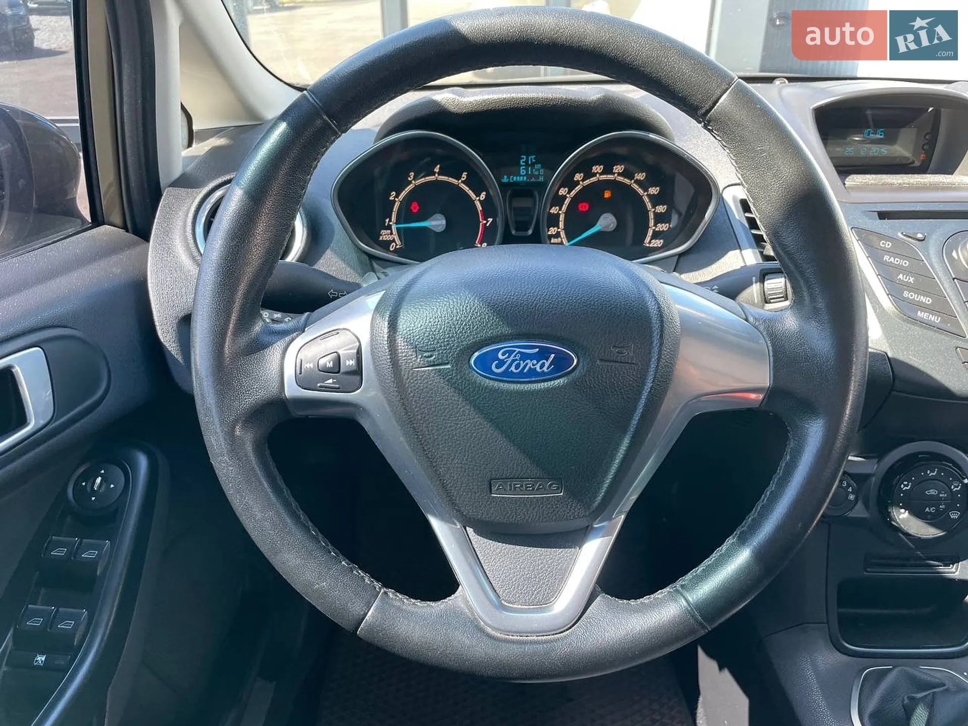 2013 Ford Fiesta - мініатюра 15