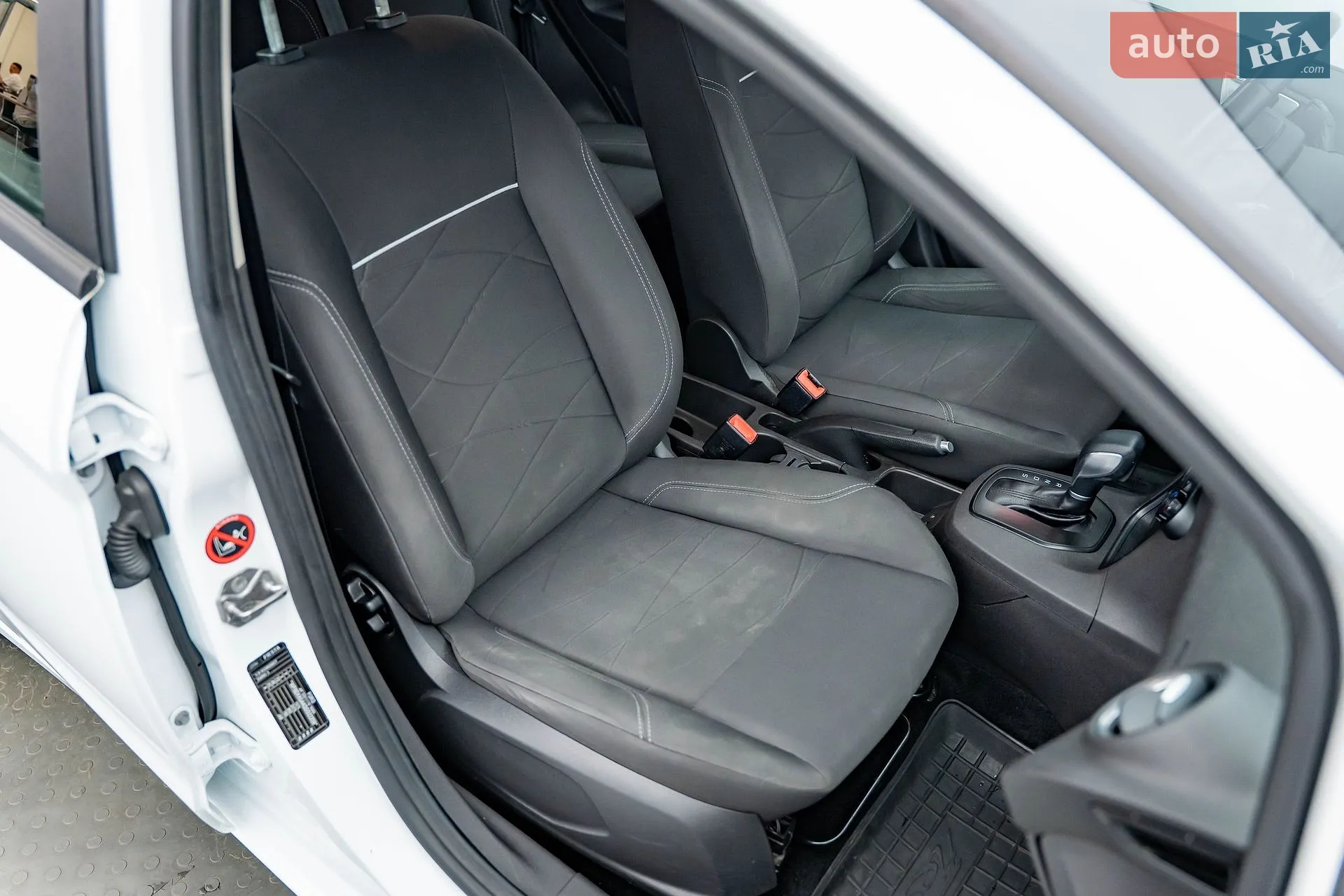 2013 Ford Fiesta - мініатюра 20