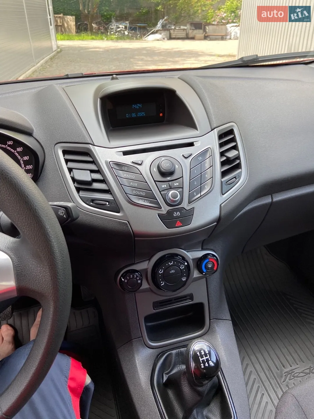 2013 Ford Fiesta - мініатюра 13