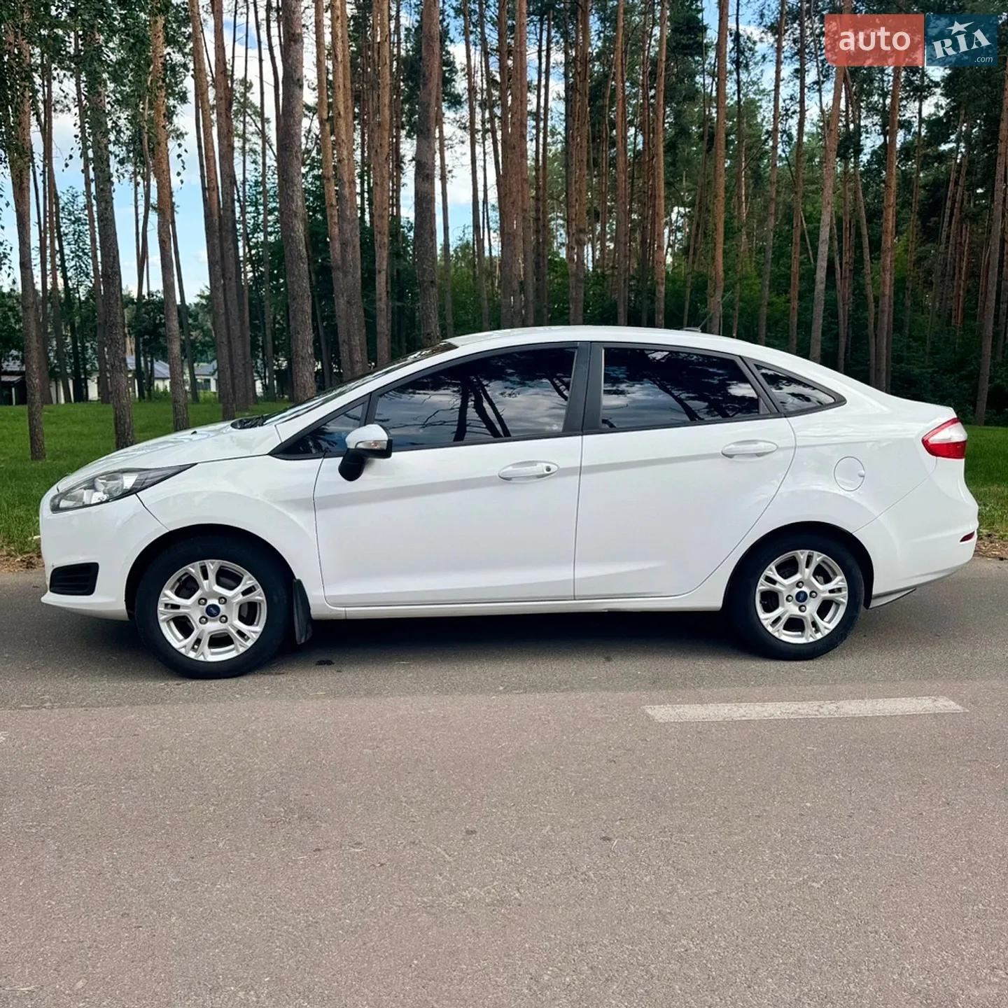 2015 Ford Fiesta - мініатюра 14