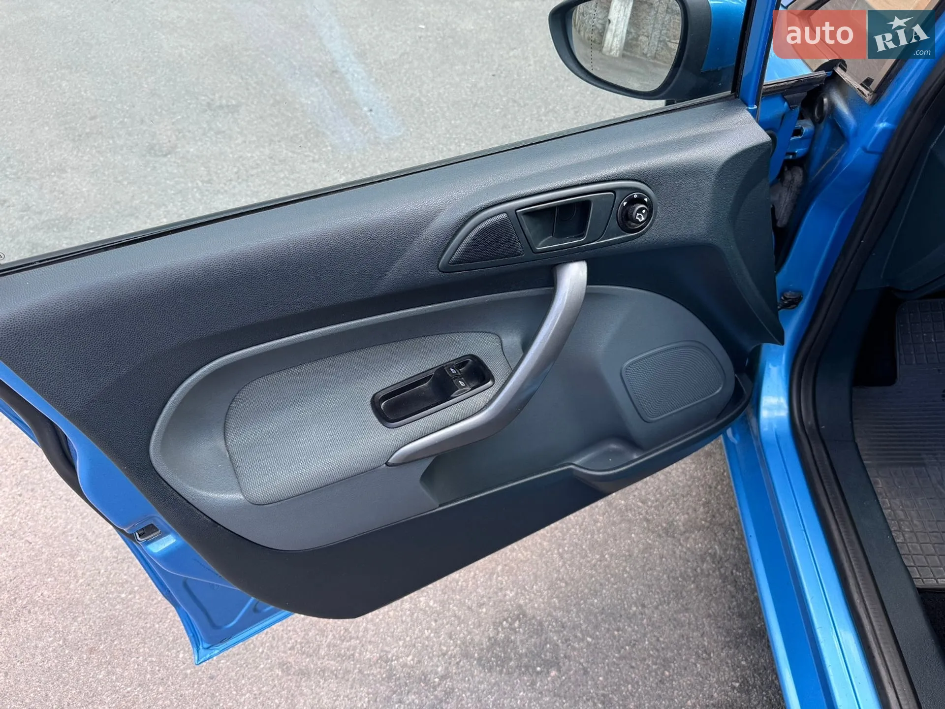 2010 Ford Fiesta - мініатюра 15