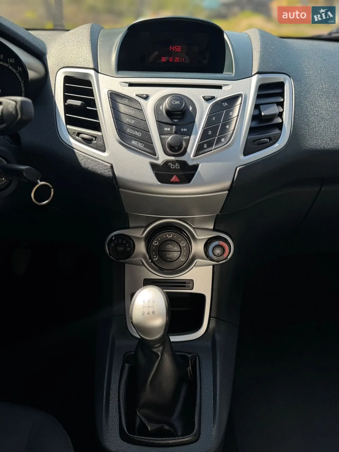 2011 Ford Fiesta - мініатюра 9