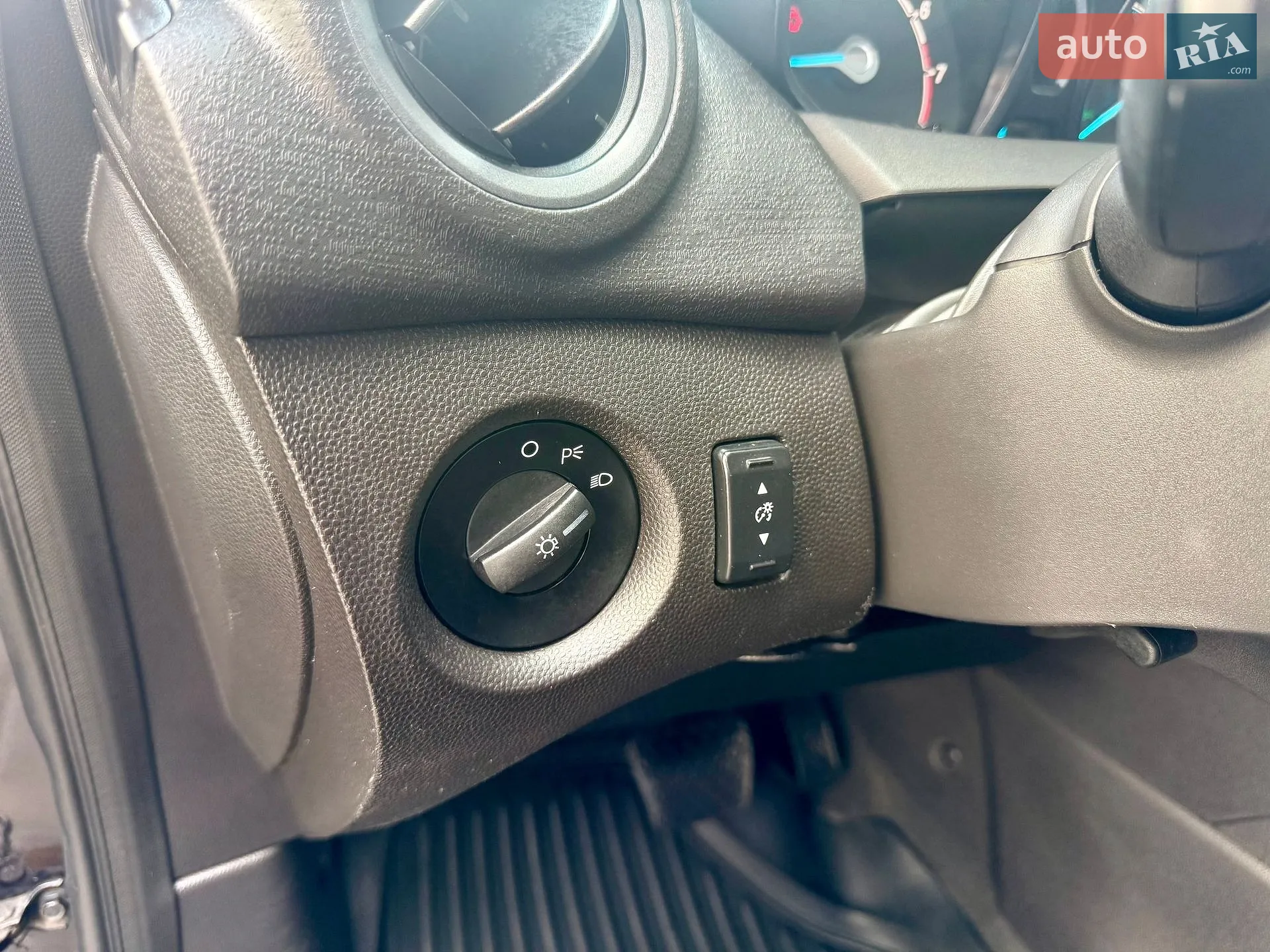2015 Ford Fiesta - мініатюра 66