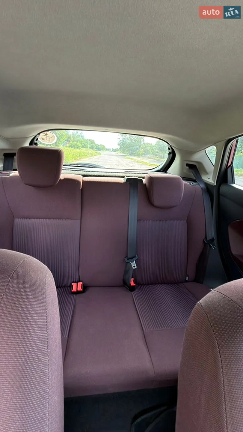 2010 Ford Fiesta - мініатюра 7