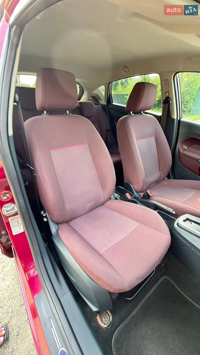 2010 Ford Fiesta - мініатюра 8