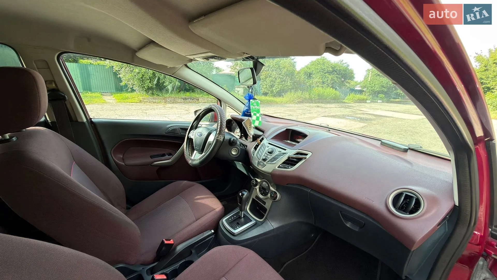 2010 Ford Fiesta - мініатюра 9