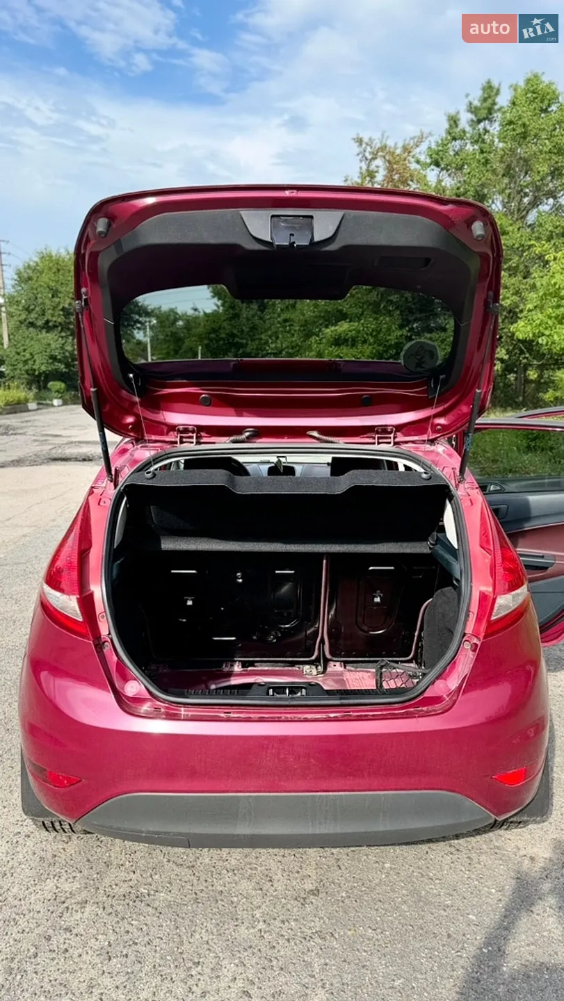 2010 Ford Fiesta - мініатюра 20
