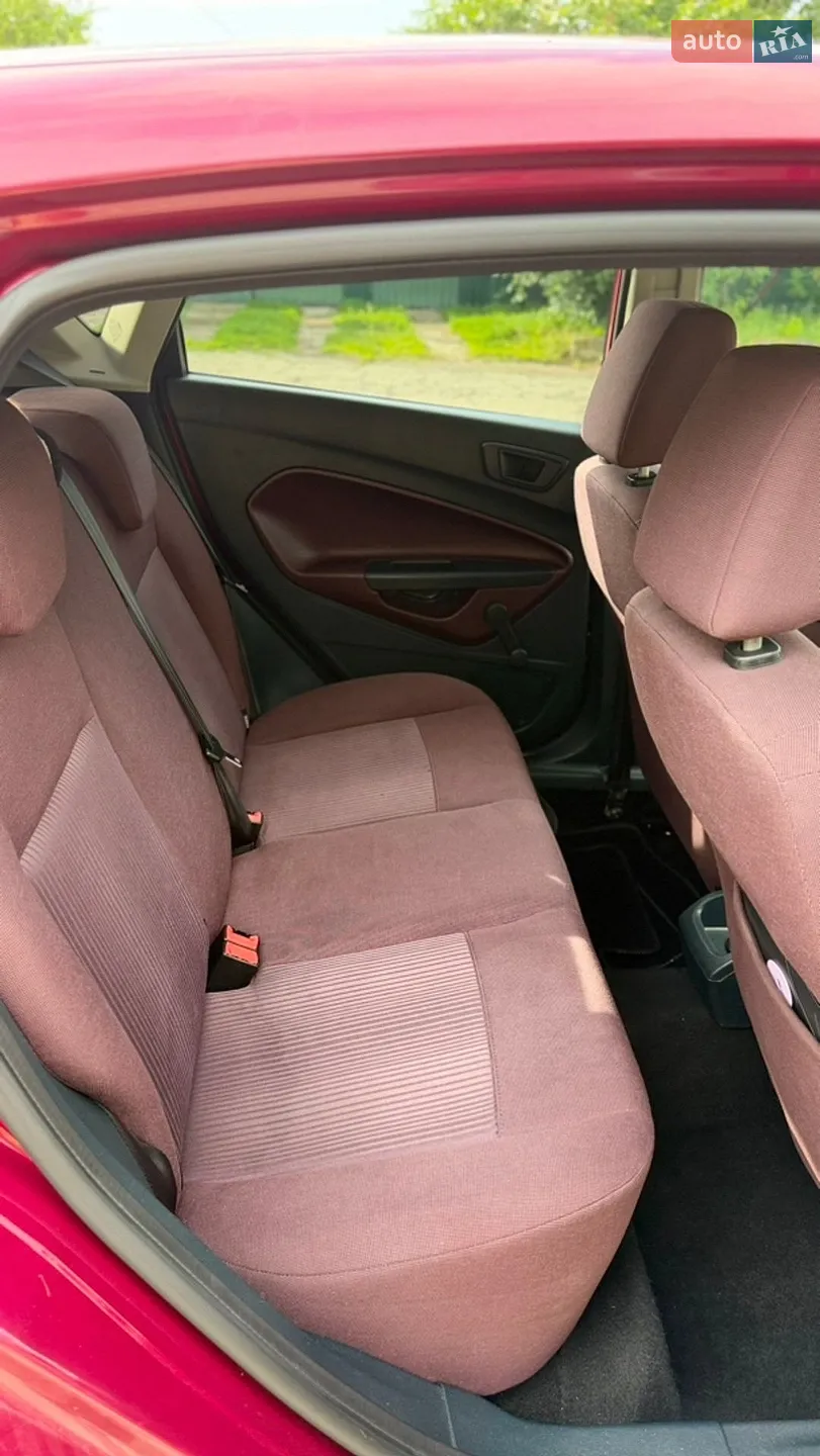 2010 Ford Fiesta - мініатюра 21