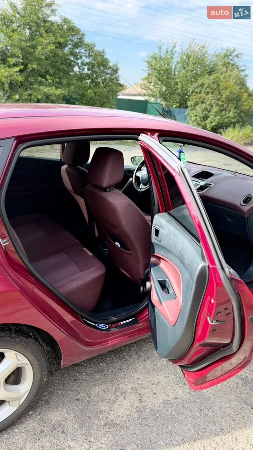 2010 Ford Fiesta - мініатюра 24