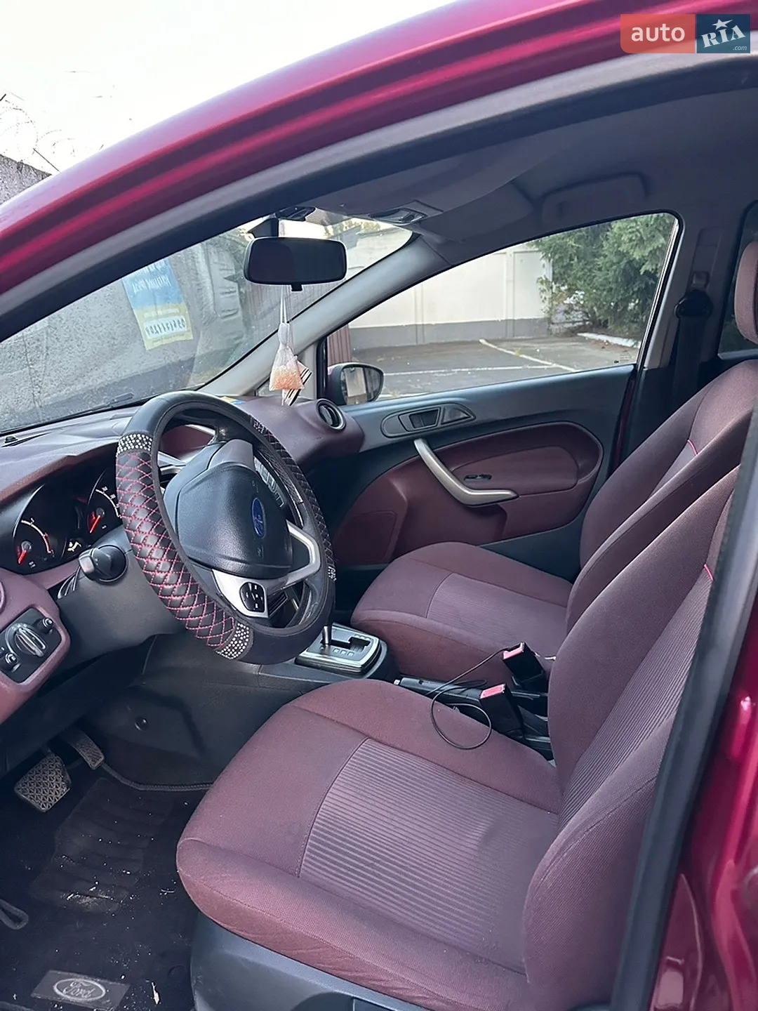 2010 Ford Fiesta - мініатюра 27