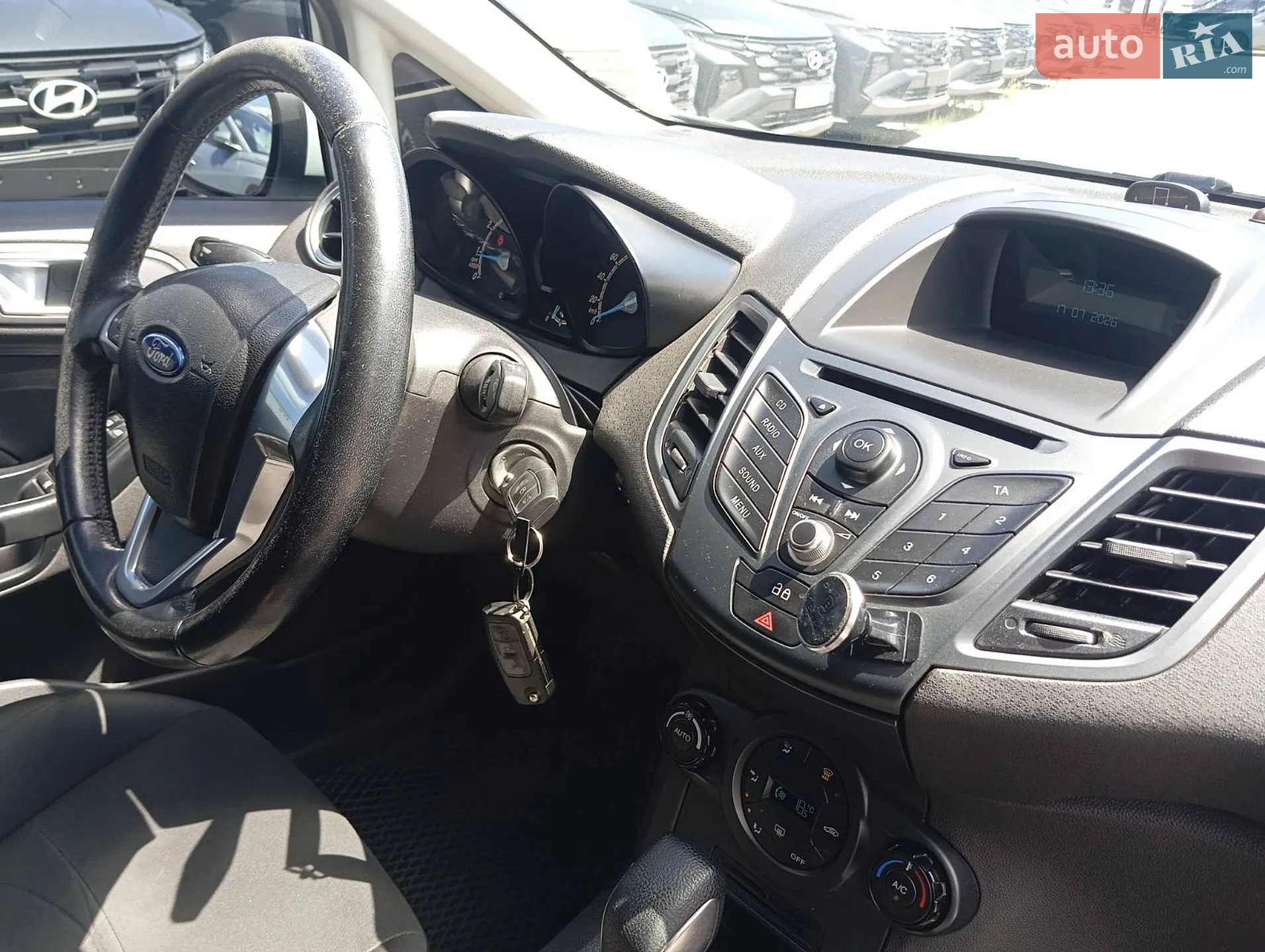 2013 Ford Fiesta - мініатюра 9