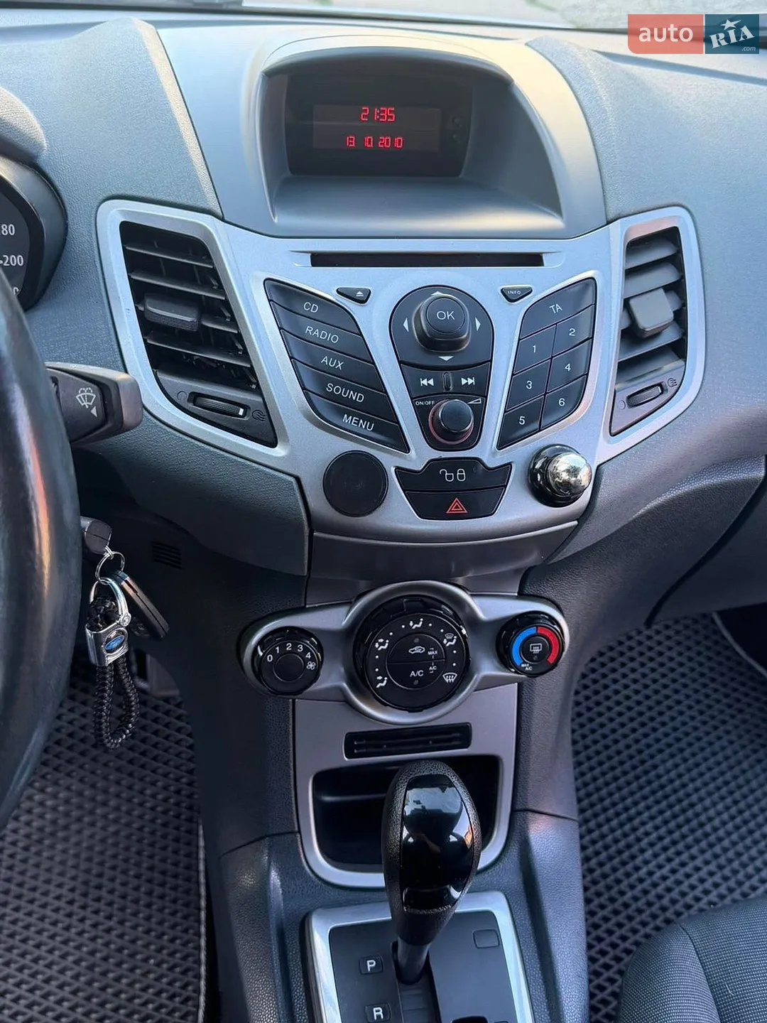 2010 Ford Fiesta - мініатюра 25