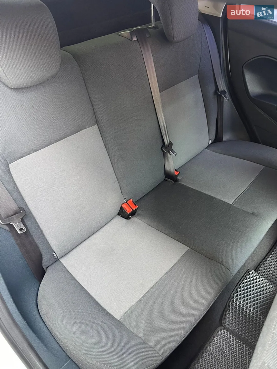 2012 Ford Fiesta - мініатюра 16