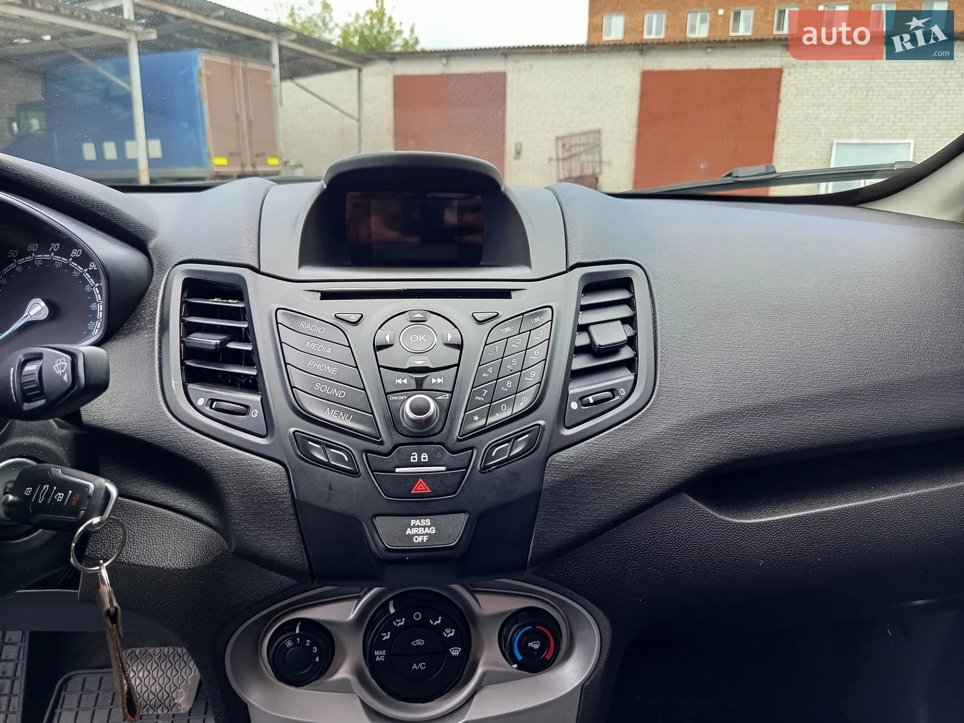 2015 Ford Fiesta - мініатюра 38