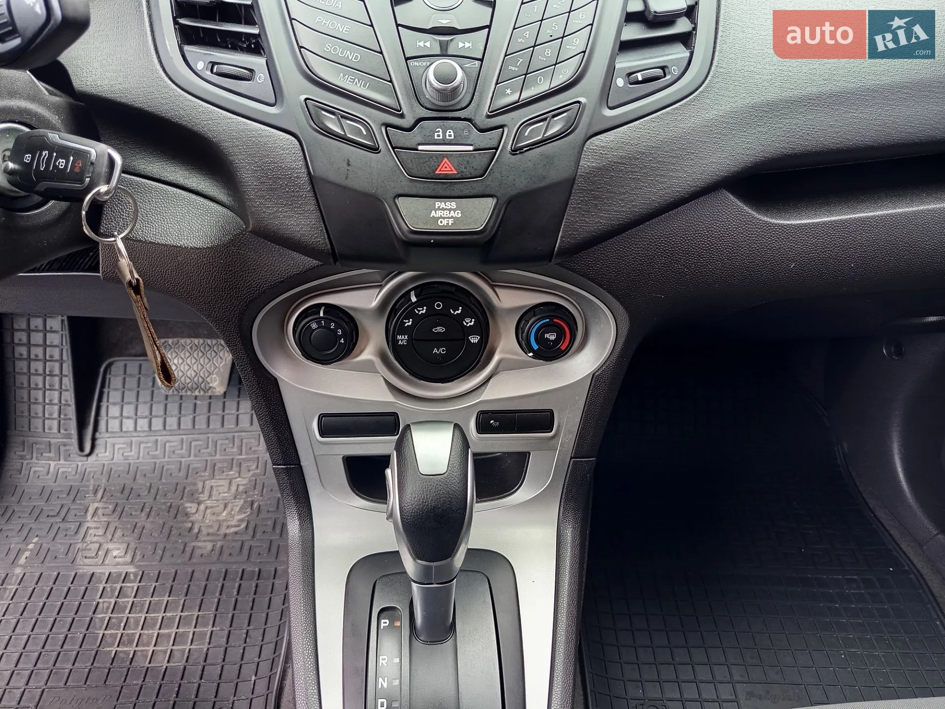 2015 Ford Fiesta - мініатюра 39