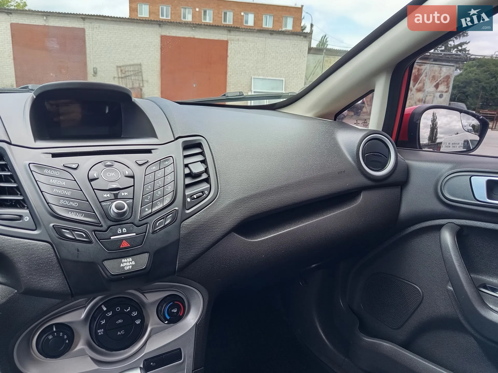 2015 Ford Fiesta - мініатюра 42