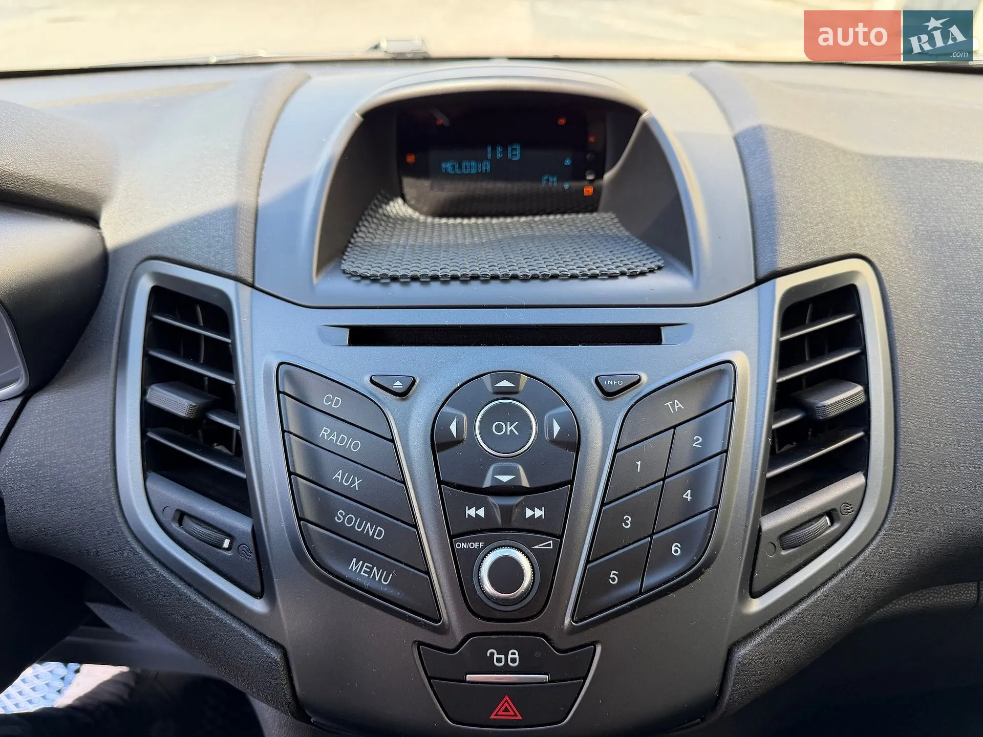 2015 Ford Fiesta - мініатюра 29