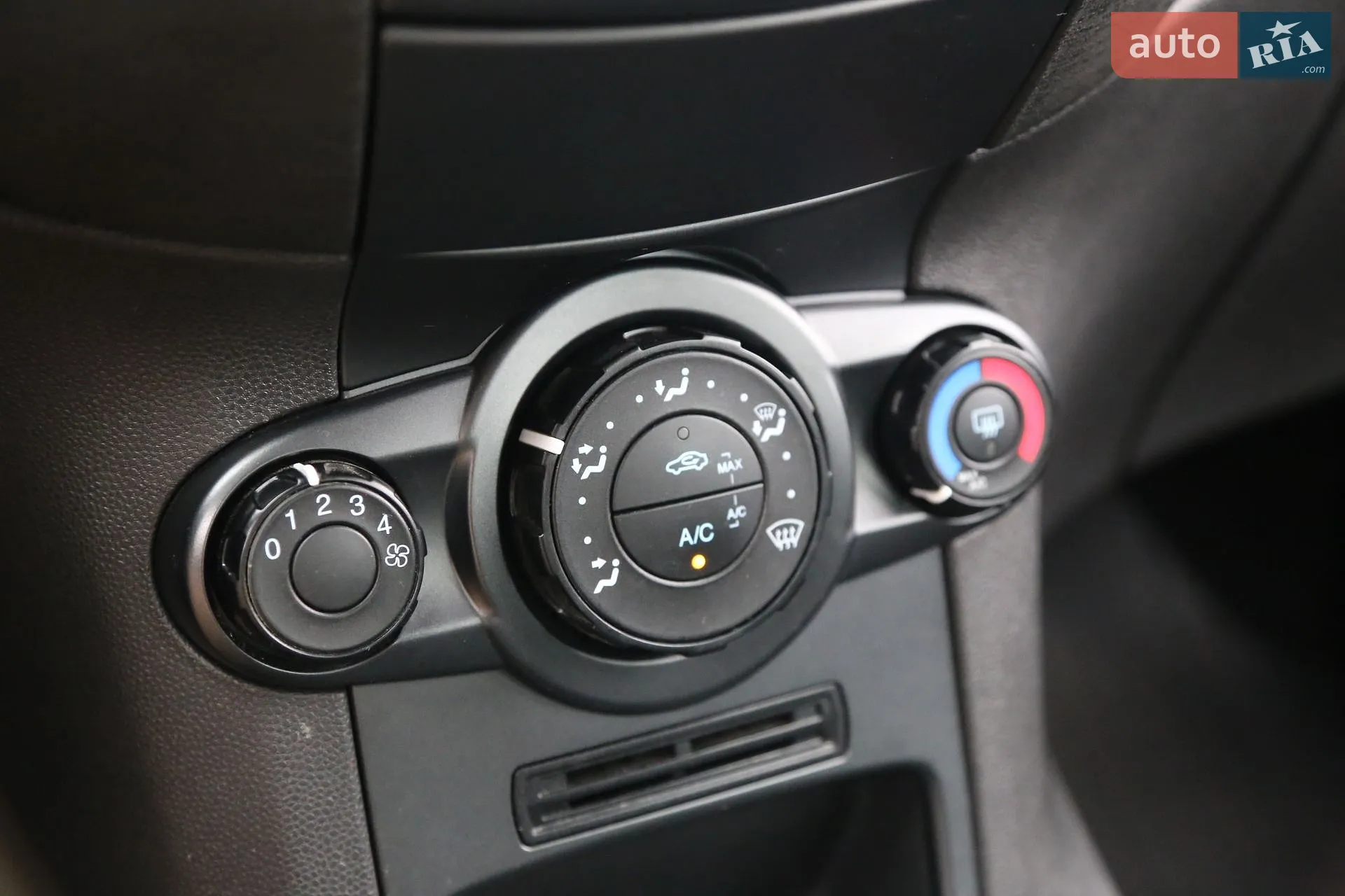 2016 Ford Fiesta - мініатюра 18
