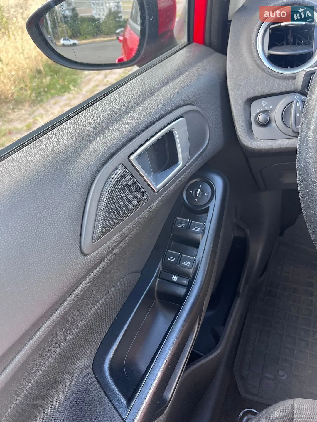2013 Ford Fiesta - мініатюра 7