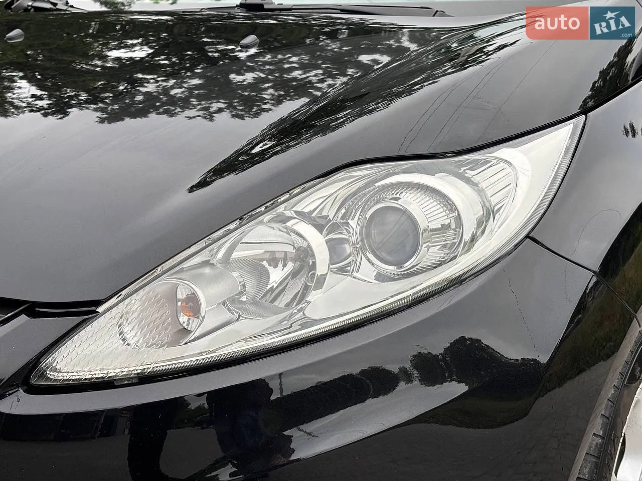 2010 Ford Fiesta - мініатюра 9