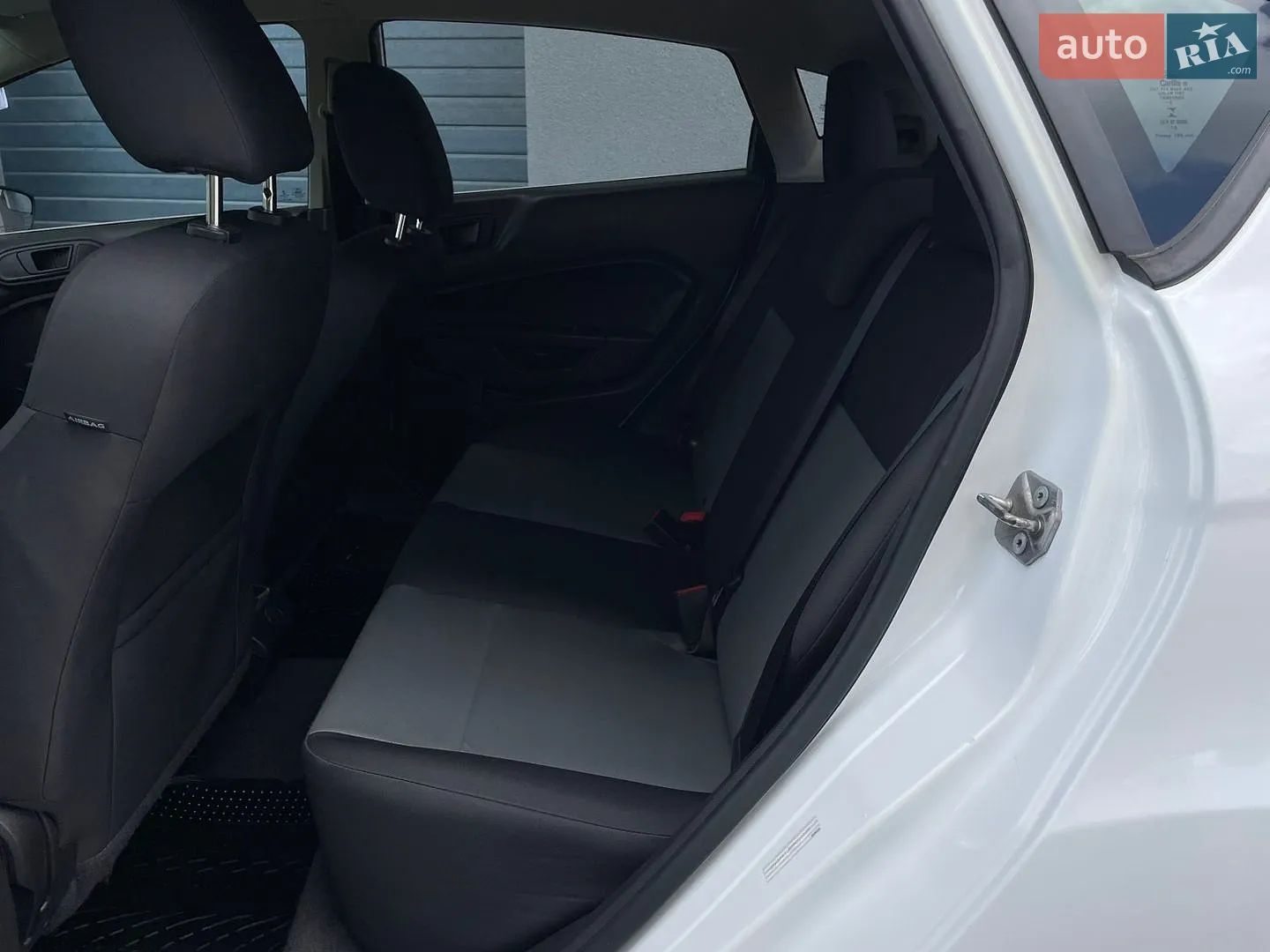 2015 Ford Fiesta - мініатюра 23