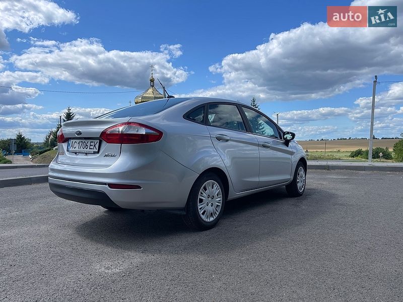 Седан Ford Fiesta 2018 в Луцке
