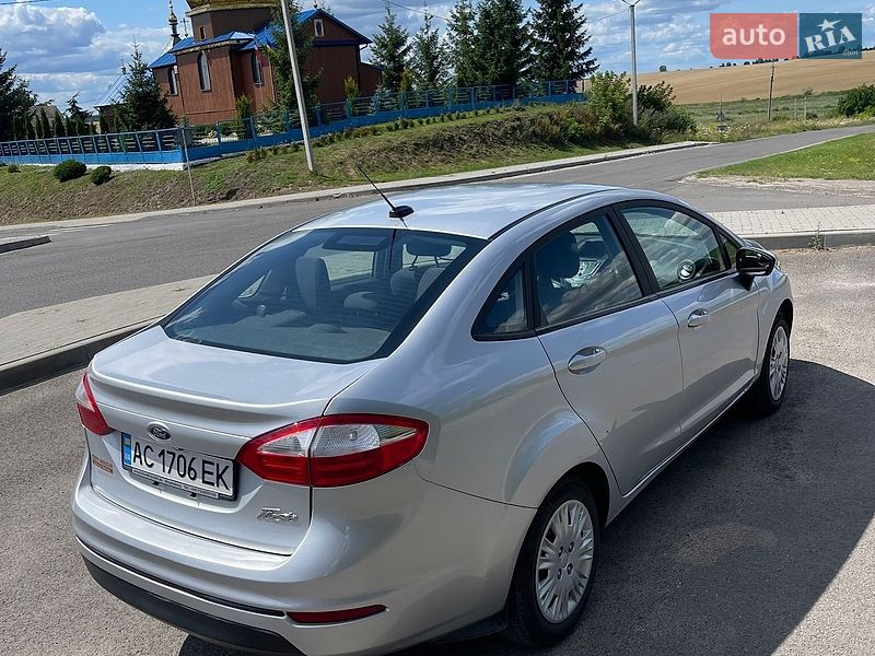 Седан Ford Fiesta 2018 в Луцке