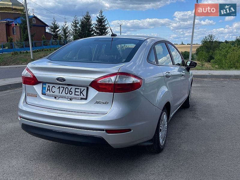 Седан Ford Fiesta 2018 в Луцке