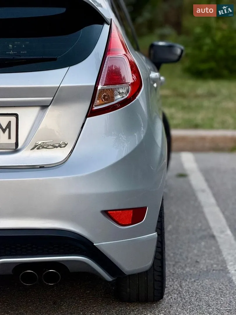 2015 Ford Fiesta - мініатюра 33