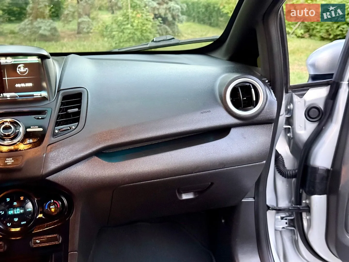 2015 Ford Fiesta - мініатюра 55