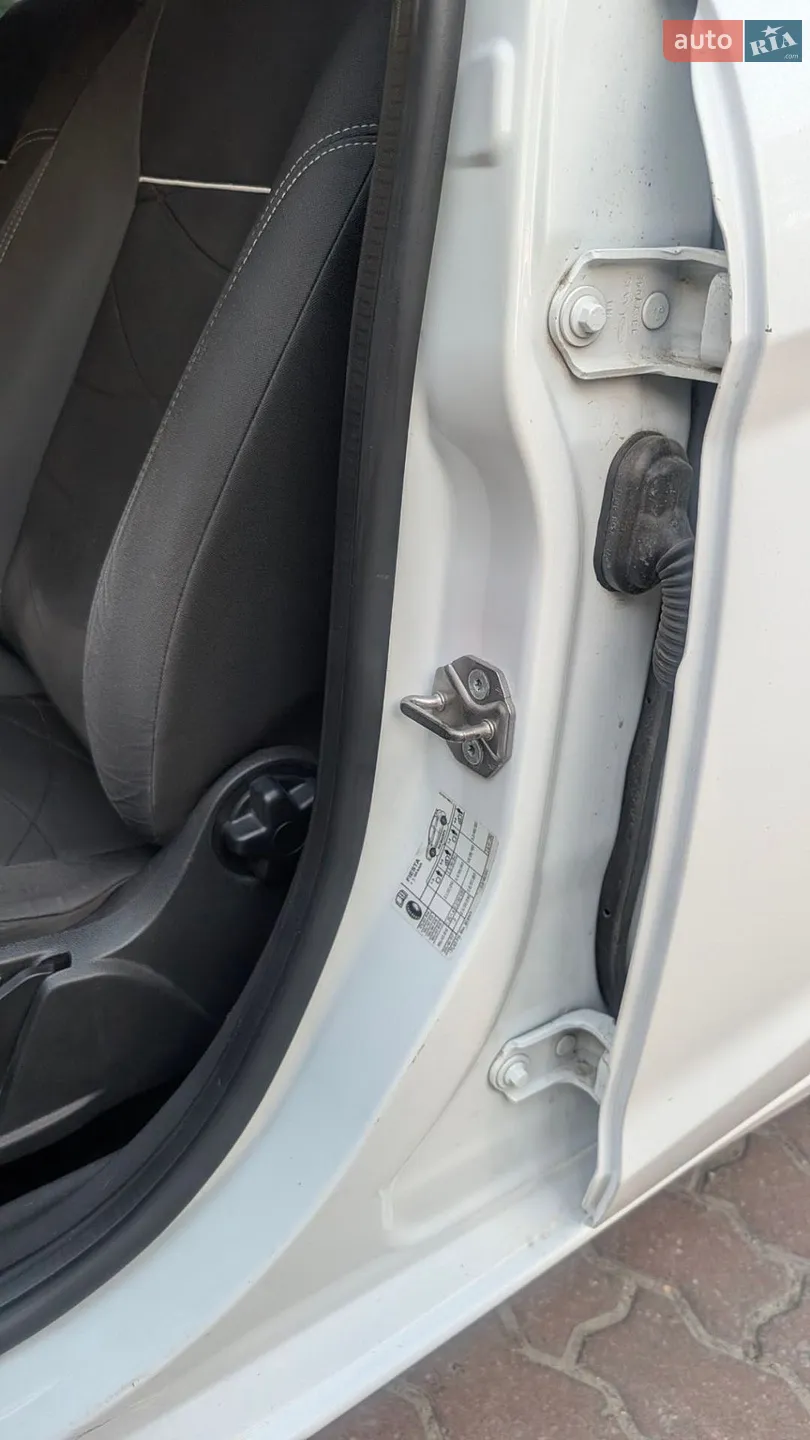2014 Ford Fiesta - мініатюра 7