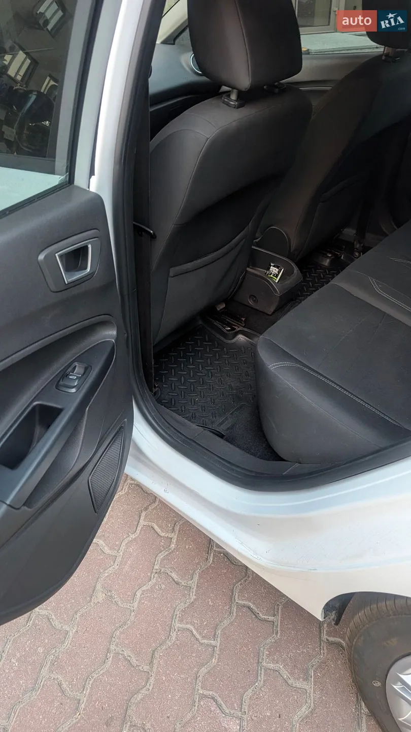2014 Ford Fiesta - мініатюра 4