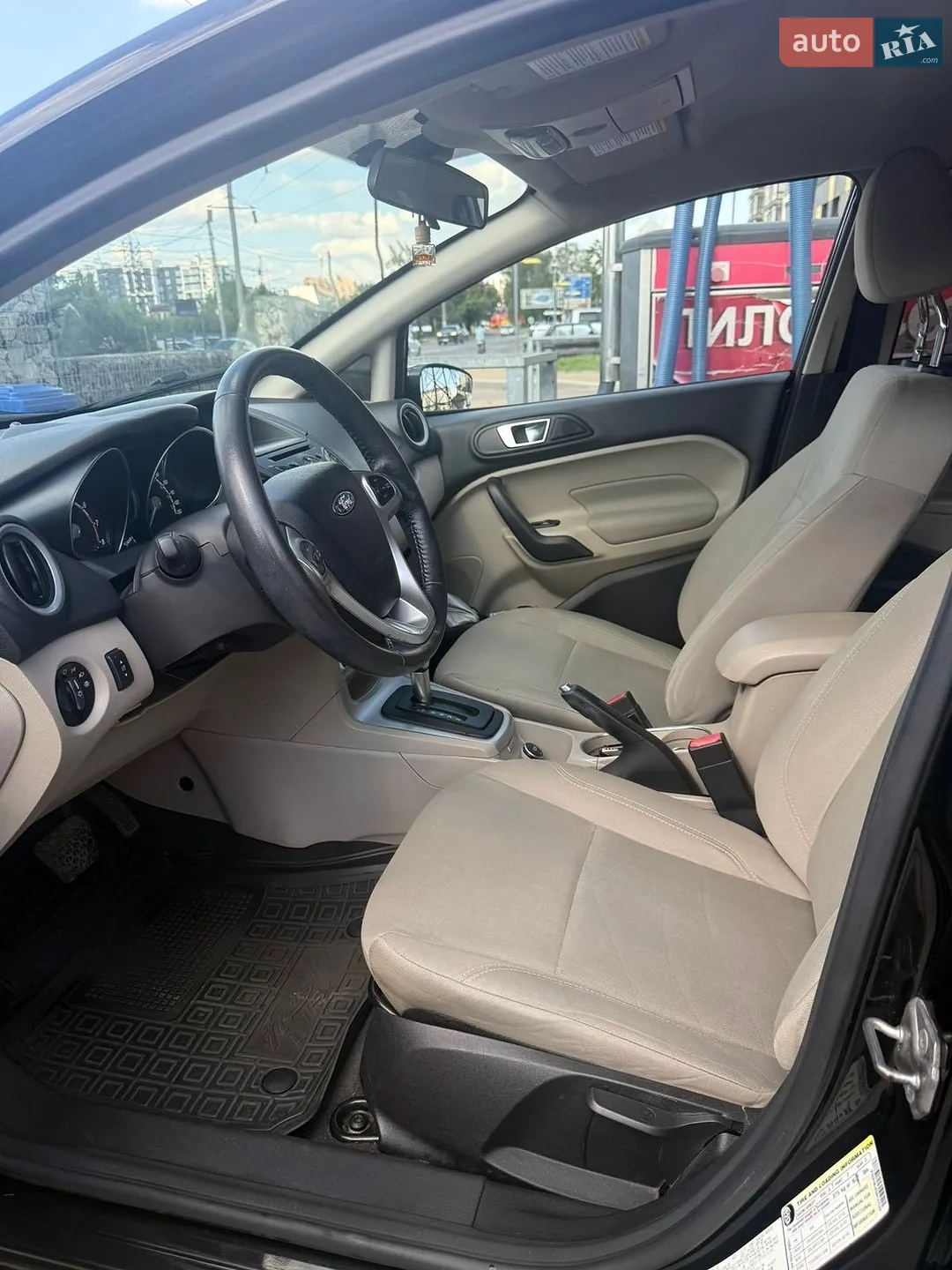 2015 Ford Fiesta - мініатюра 6